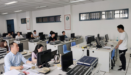 信息科學技術學院有序推進2020屆本科生畢業(yè)答辯工作——網絡技術服務的支撐與保障